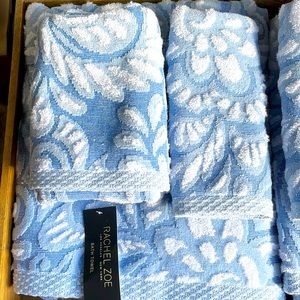 🛁RACHEL ZOE Beautiful Bath Towel Set 🛁NWT!